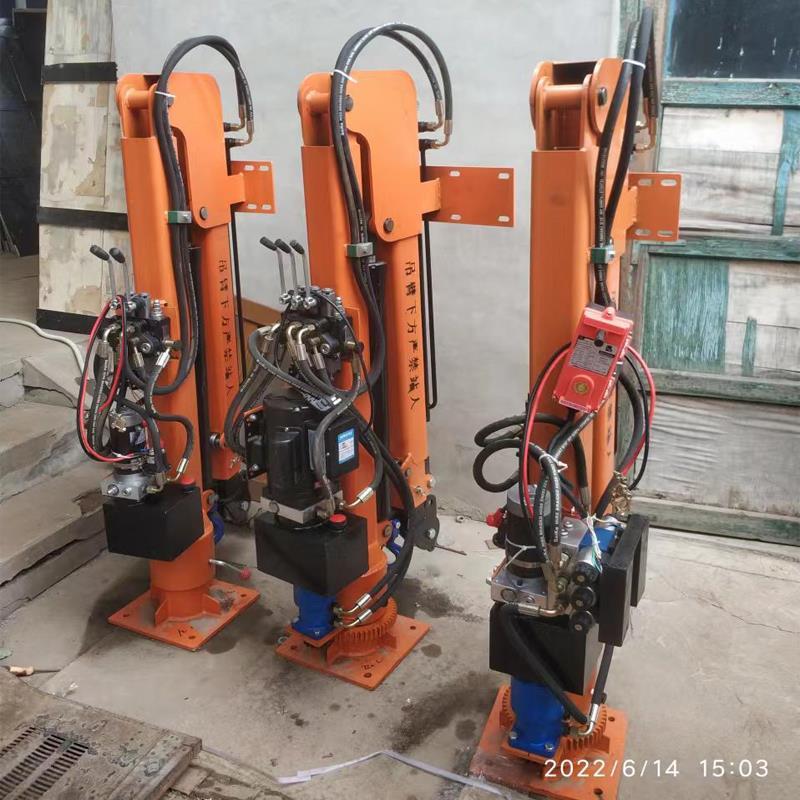 晋城市重汽蓝牌随车吊 3.2吨 国六动力强 液压驱动 农用自卸起重机